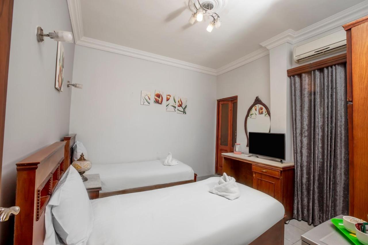 Pyramids Inn Hotel Kafrat al Jabal Exterior photo